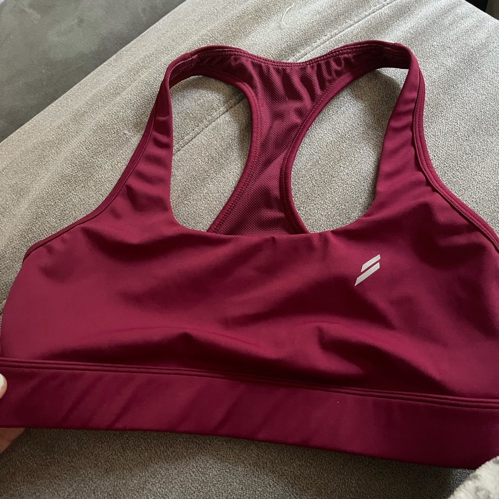 Doyoueven sports bra